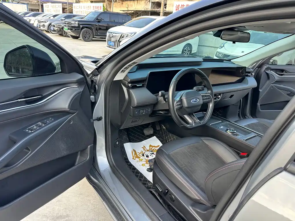 Ford Mondeo — миниатюра 7
