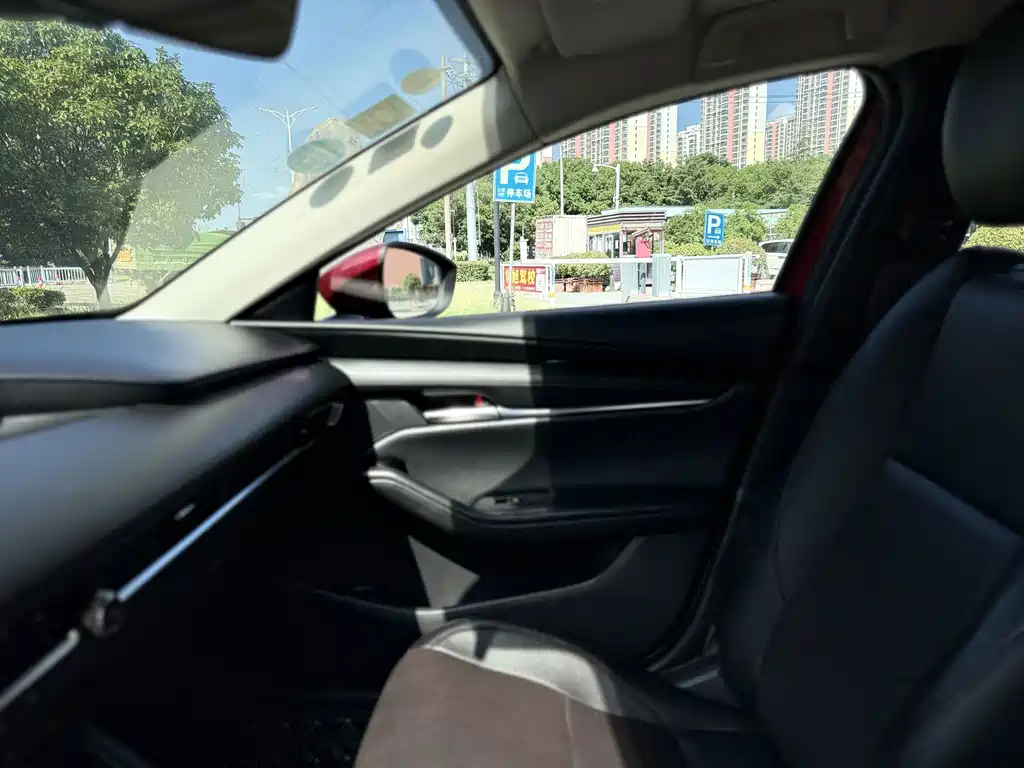 Mazda 3 Axela — миниатюра 11