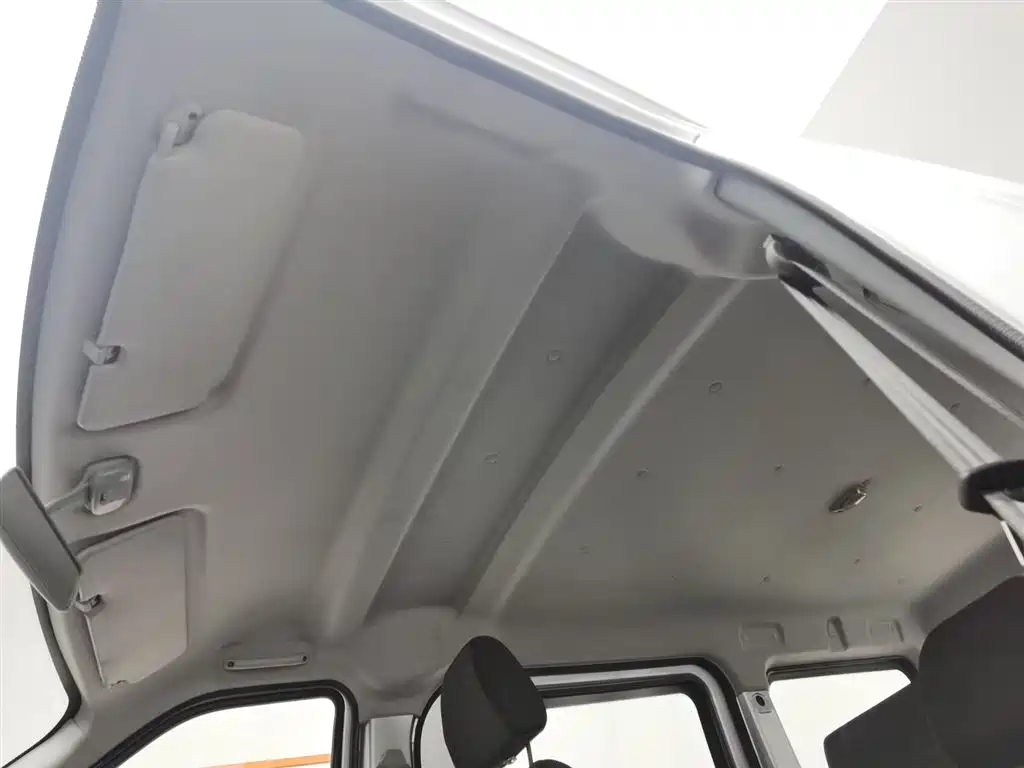 CHANGAN CHANGAN RUIXING EM60