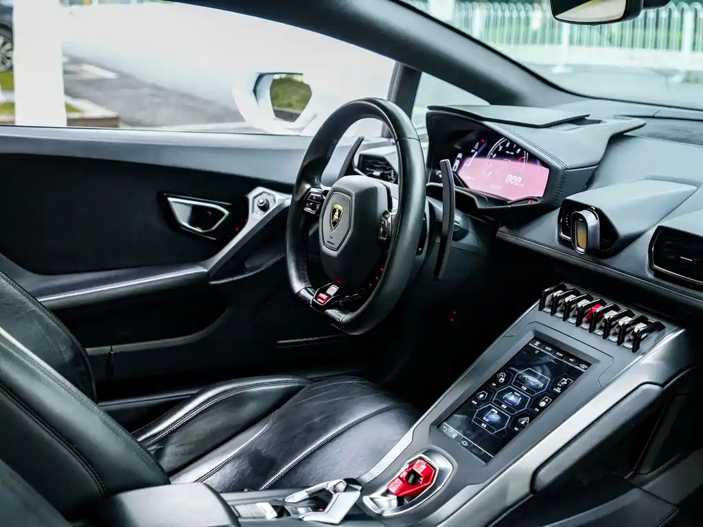 LAMBORGHINI HURACÁN