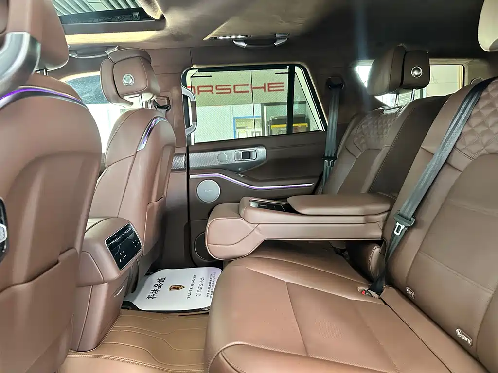 TANK TANK 700 NEW ENERGY