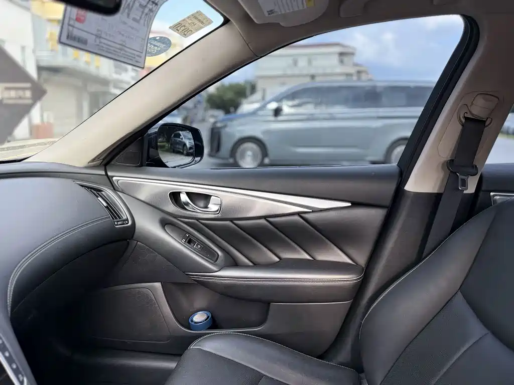 Infiniti Q50L — миниатюра 24