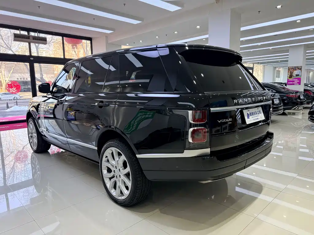 Land Rover Range Rover 2022 3.0 L6 400PS