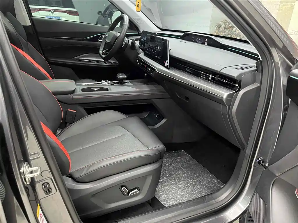 CHANGAN CHANGAN AUCHAN Z6