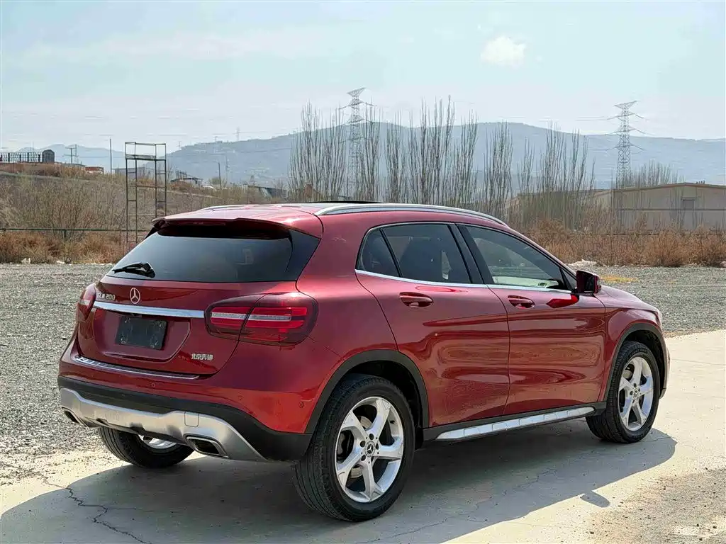 Mercedes-Benz GLA