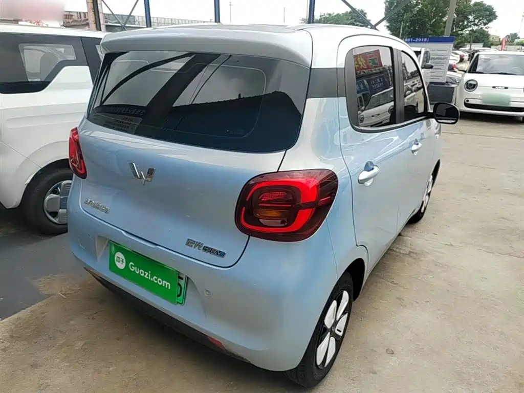 Wuling Mini EV MINIEV 2025 Premium +