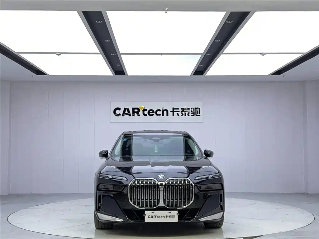 BMW 7 Series 7 2023 735Li M Sport