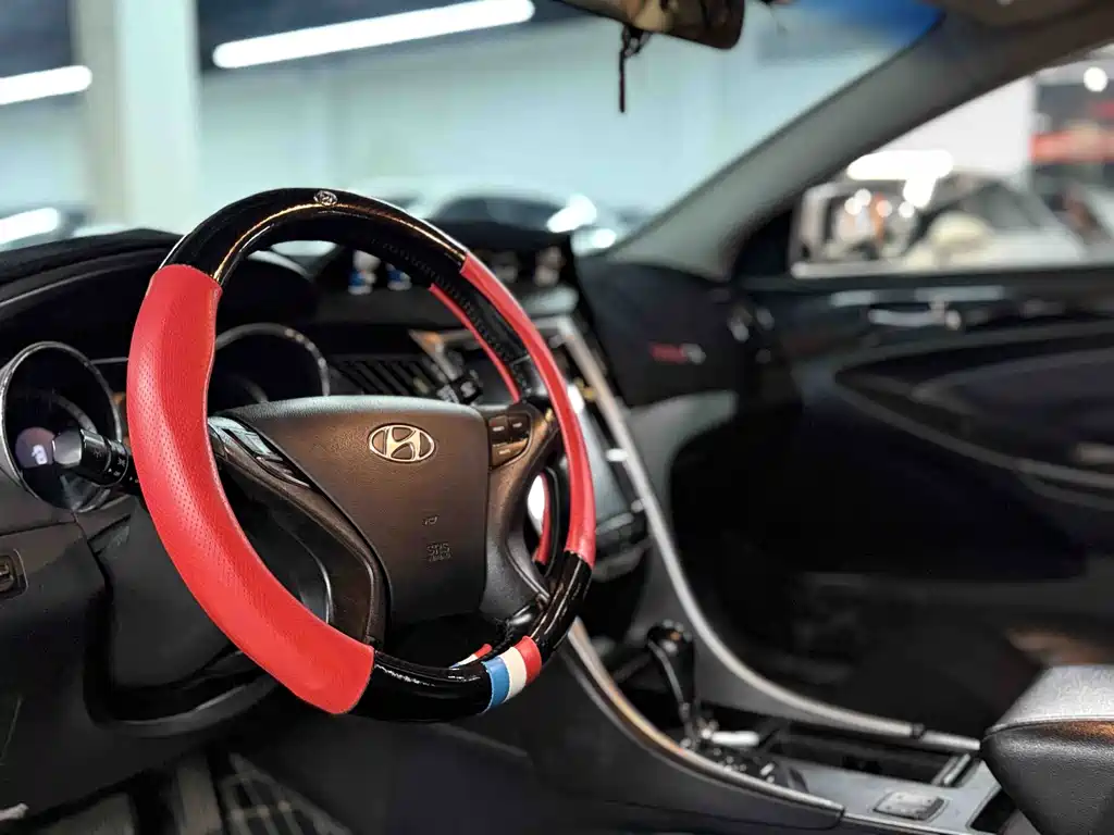 Hyundai Sonata — миниатюра 3