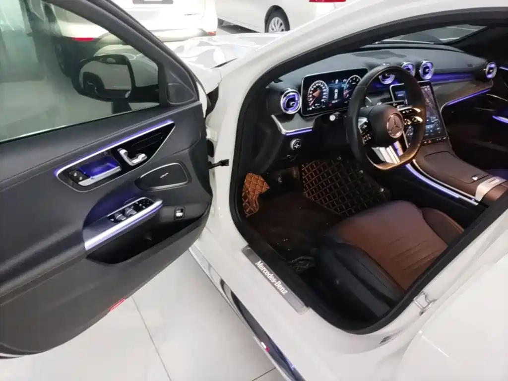 Mercedes-Benz C-Class 2023 — фото 15
