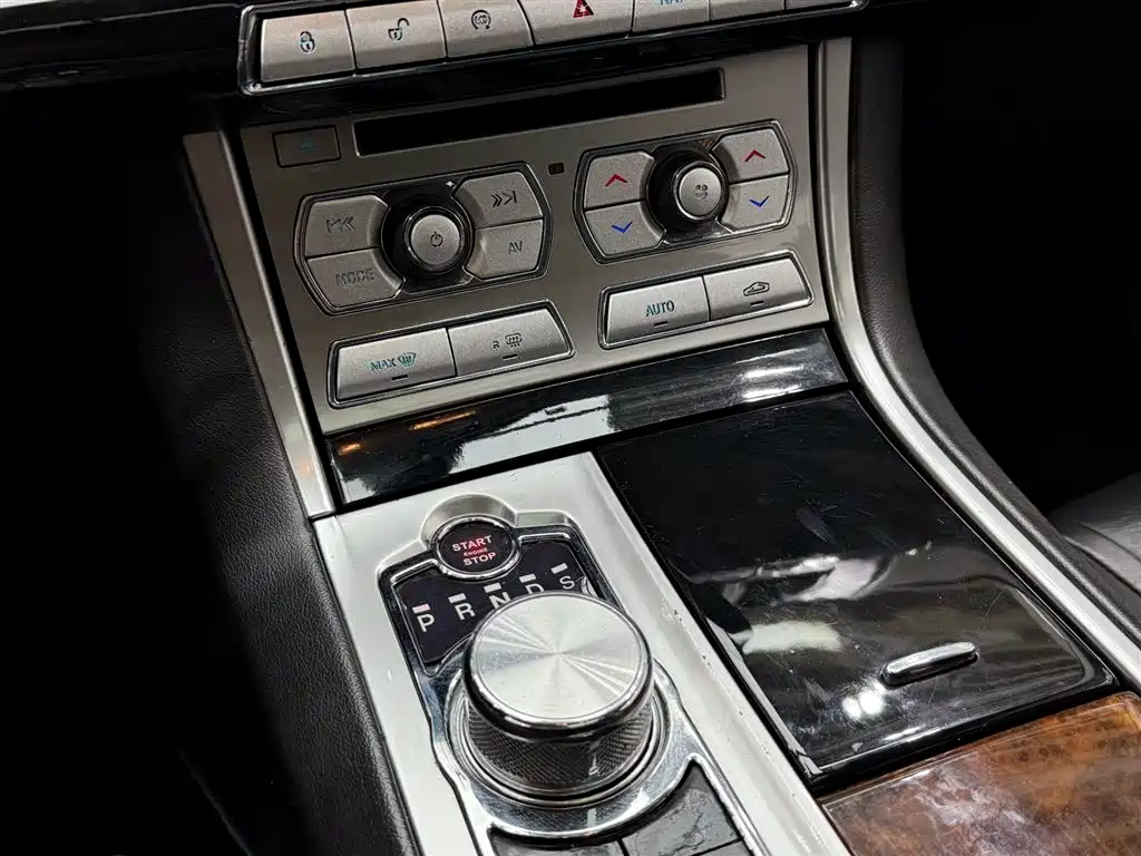 Jaguar XF 2013 XF 3.0 SC