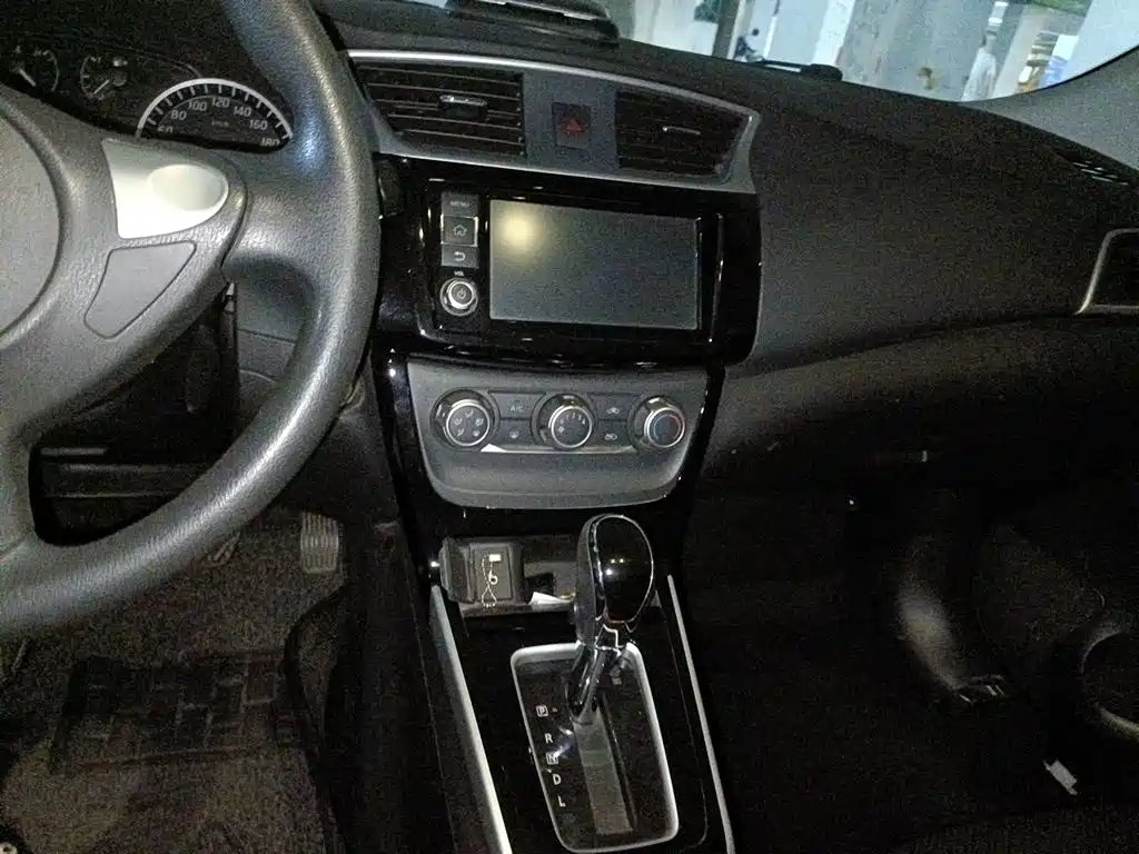 Nissan Sylphy — миниатюра 6