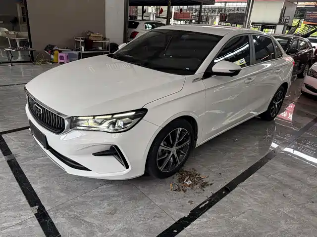 2022 Geely Emgrand