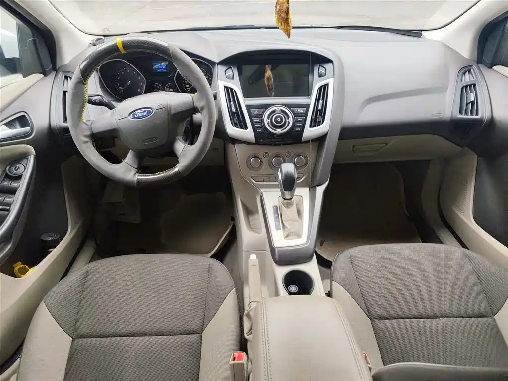 Ford Focus 2012 1.6L AT Comfort