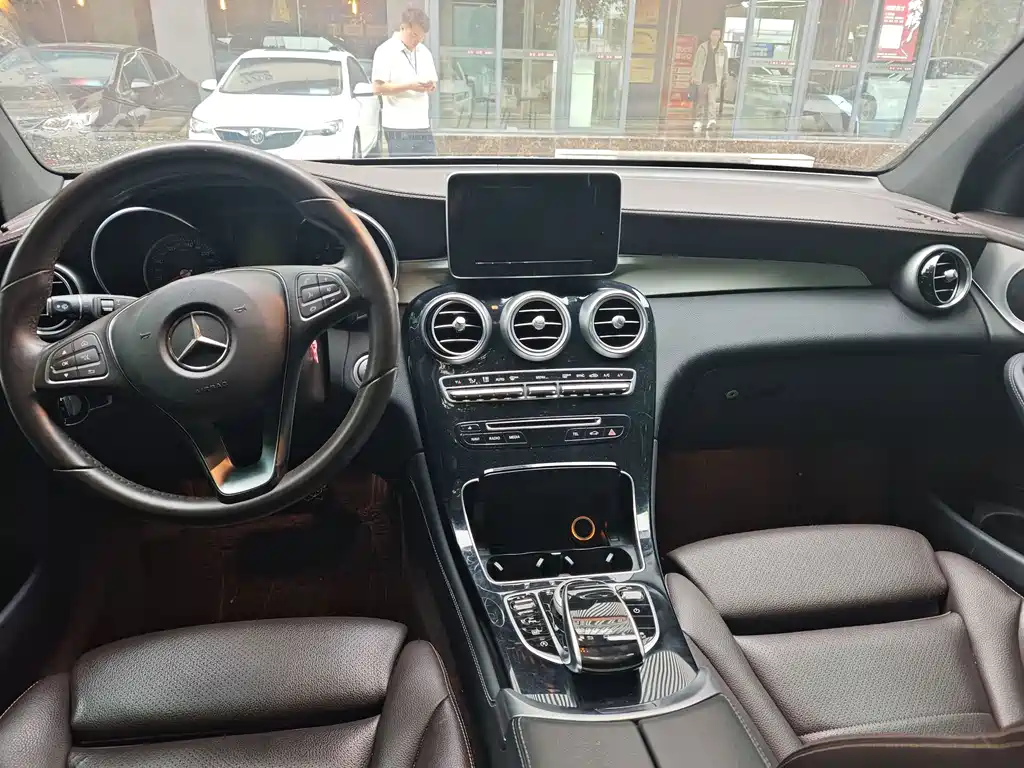 Mercedes-Benz GLC — миниатюра 8