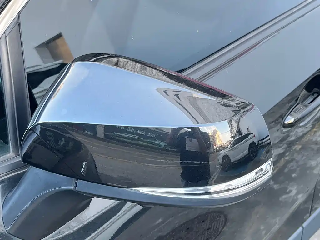Toyota RAV4 — миниатюра 11