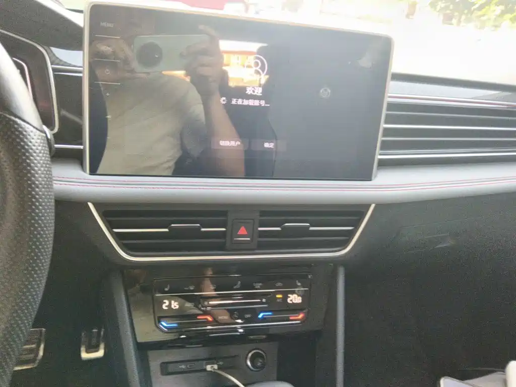 Volkswagen Tiguan L — миниатюра 9