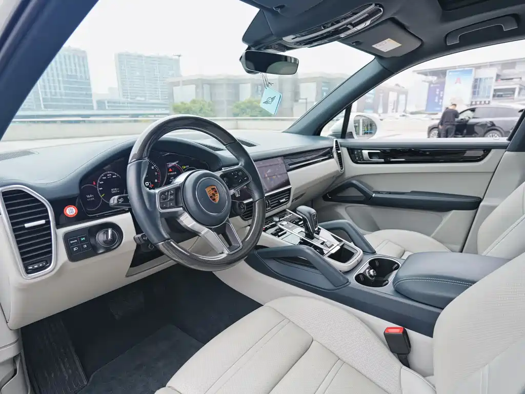 PORSCHE CAYENNE NEW ENERGY