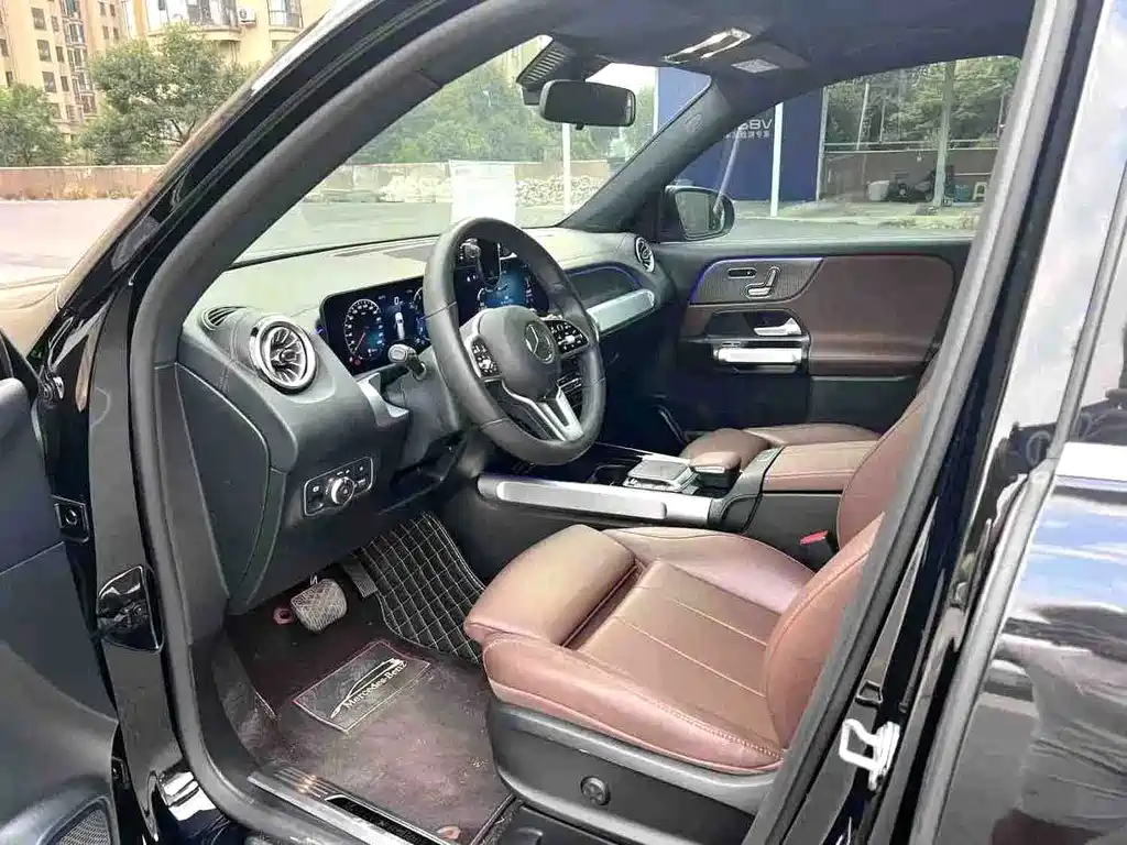 Mercedes-Benz GLB — миниатюра 9