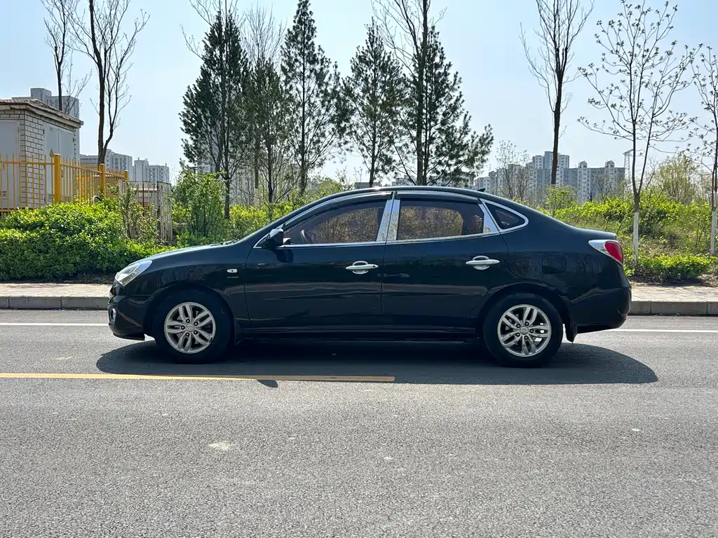 Hyundai Elantra 2011 1.6L AT Comfort