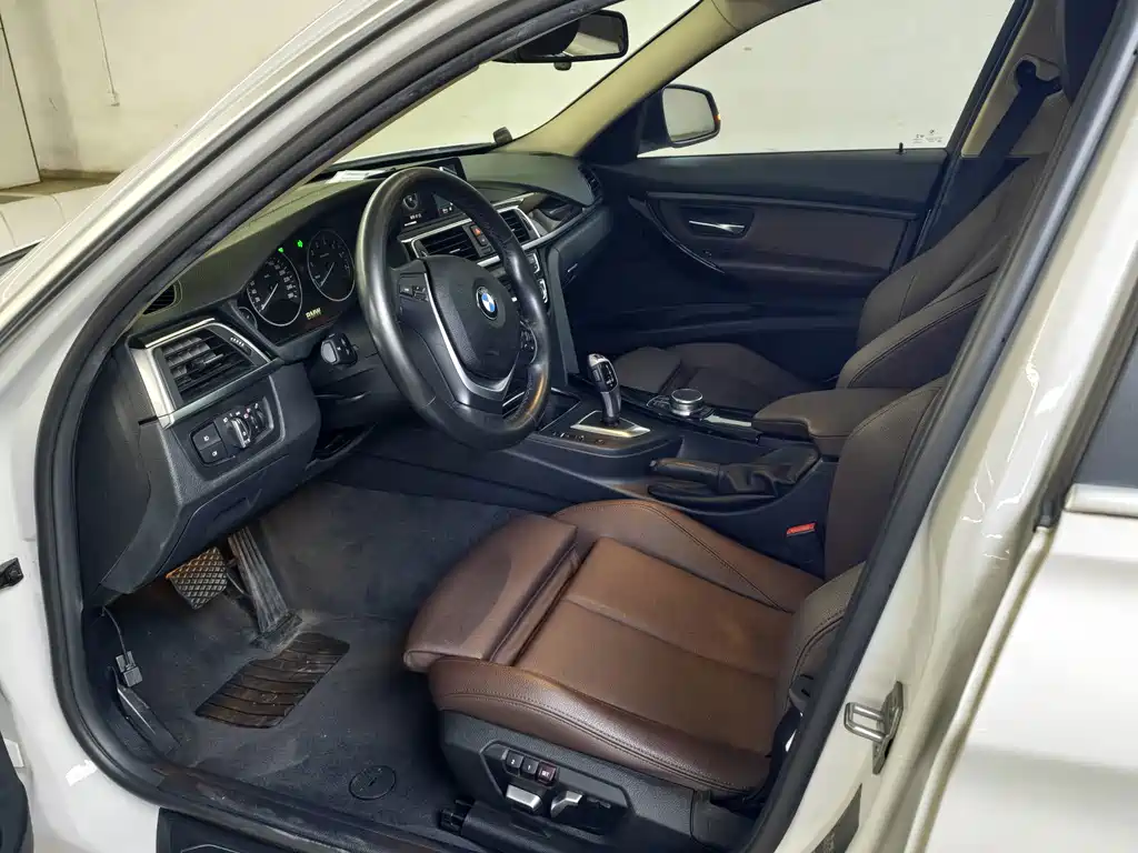 BMW 3 Series — миниатюра 13