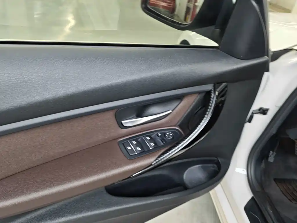 BMW 3 Series — миниатюра 14