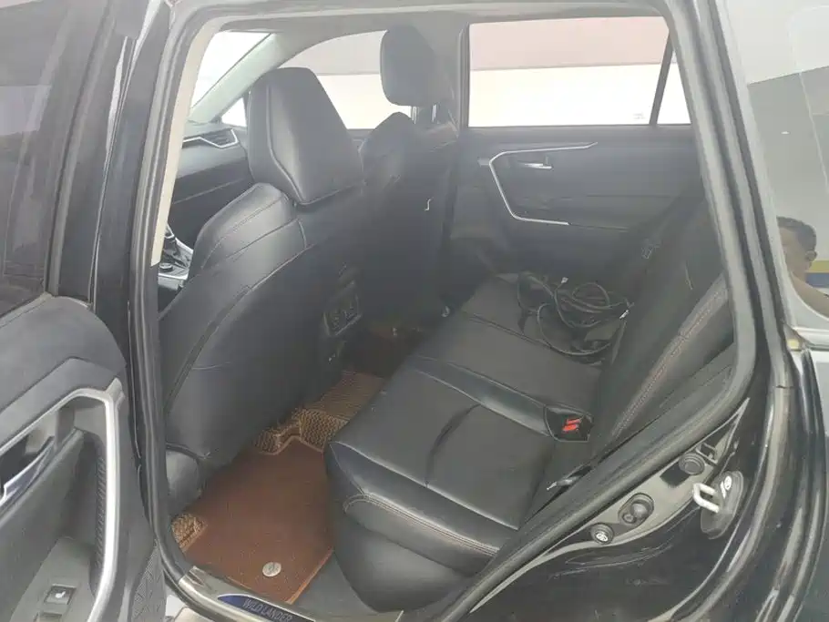 Toyota Wildlander New Energy — миниатюра 11