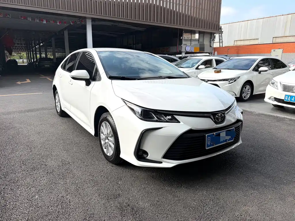 Toyota Corolla — миниатюра 3