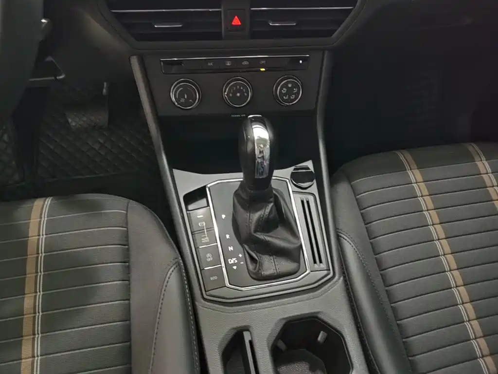 Volkswagen Lavida — миниатюра 14