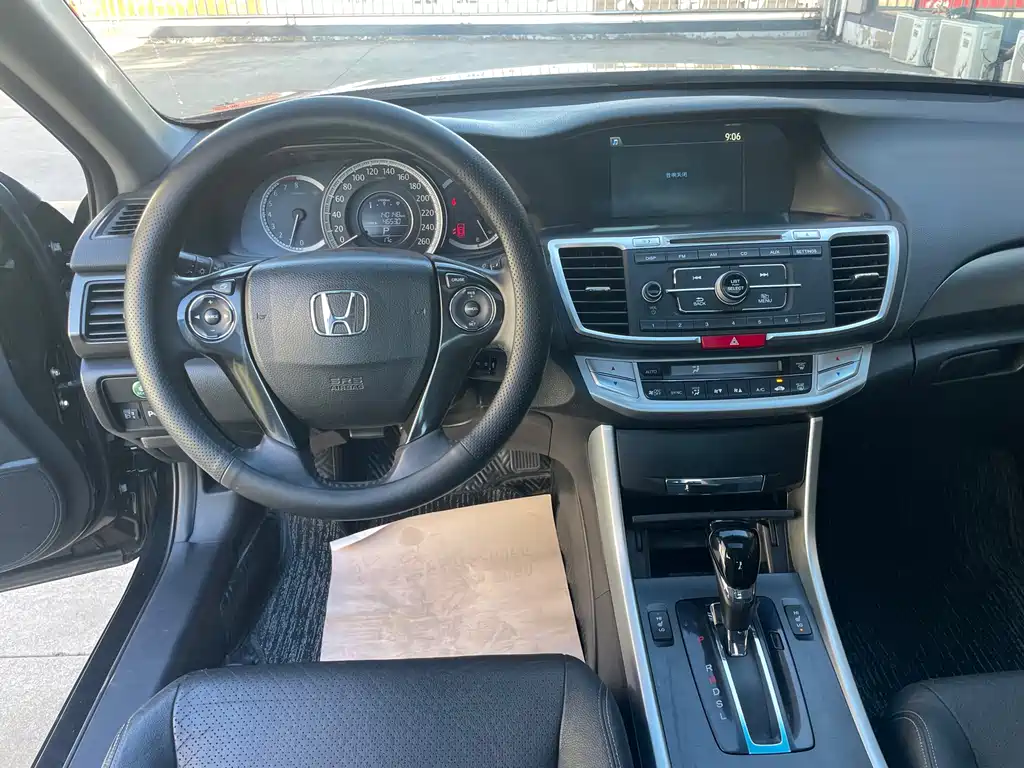 Honda Accord — миниатюра 9