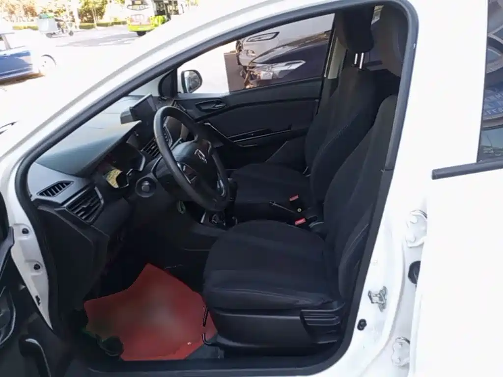 Baojun 310 — миниатюра 15
