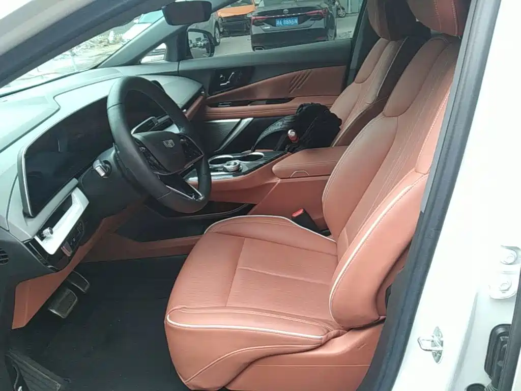Cadillac IQ — миниатюра 15