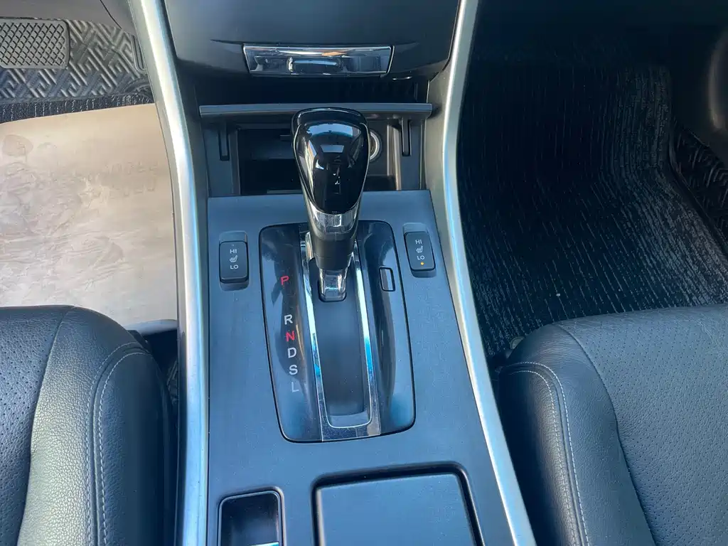 Honda Accord — миниатюра 10