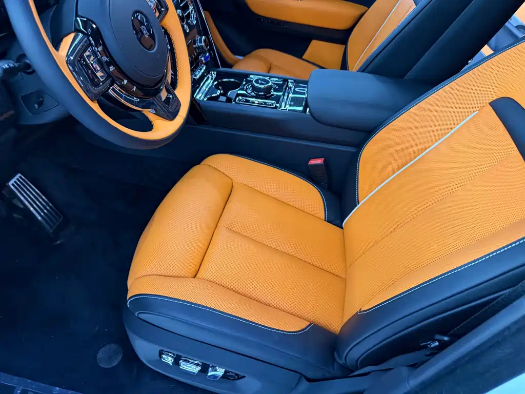 Rolls-Royce Cullinan 2026 6.7T Black Badge