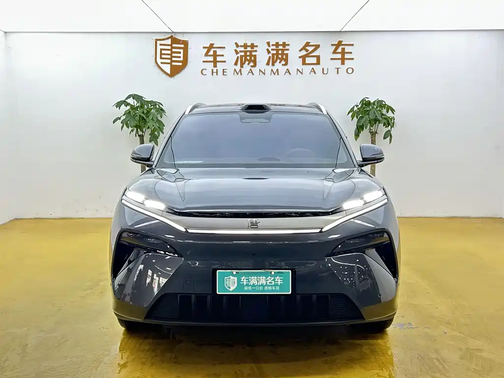 BYD Tang L L 2025 EV 670KM Flagship