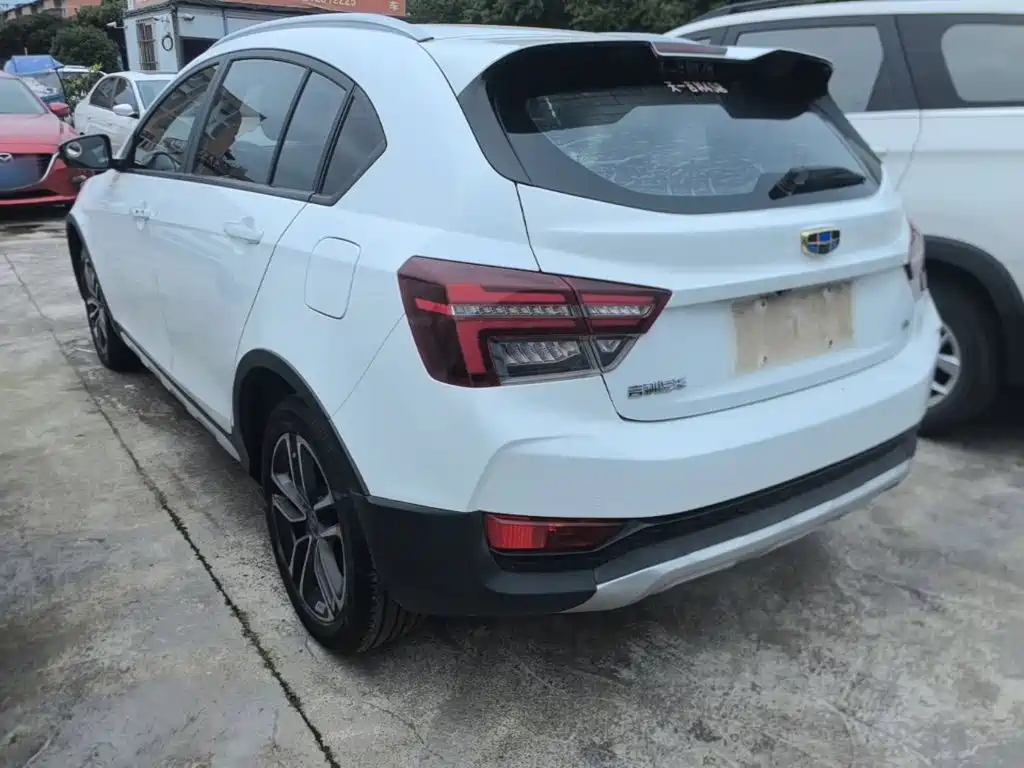Geely Vision S1 — миниатюра 5