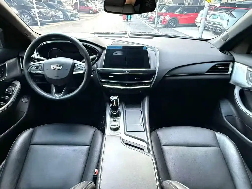 Cadillac CT5 — миниатюра 6