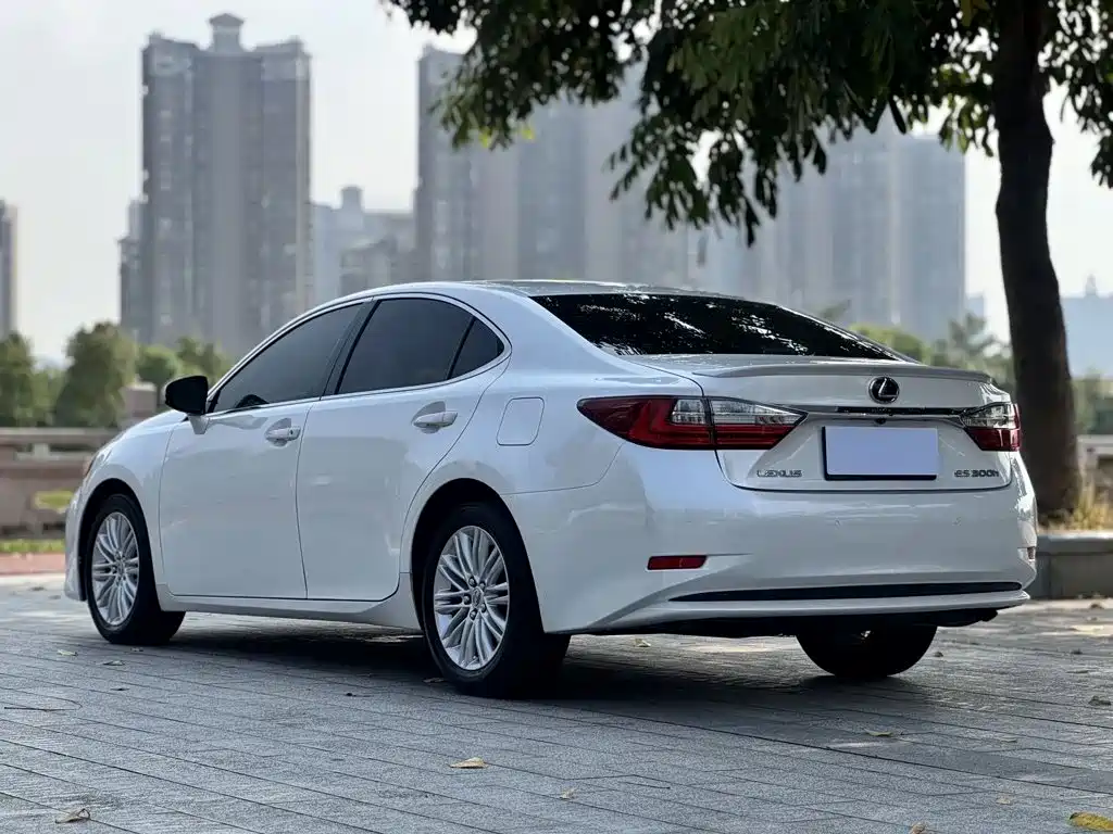 Lexus ES — фотографии объявления, Фото 8