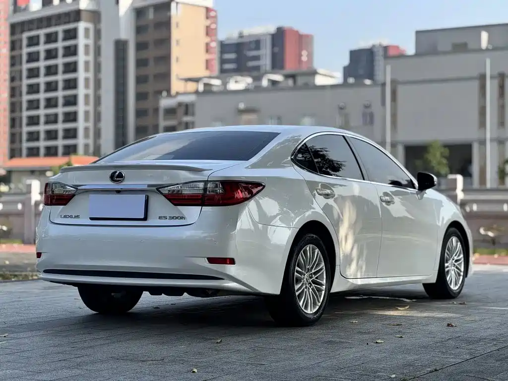Lexus ES — фотографии объявления, Фото 10