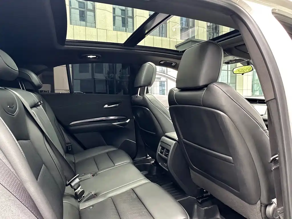 Cadillac XT4 — миниатюра 13