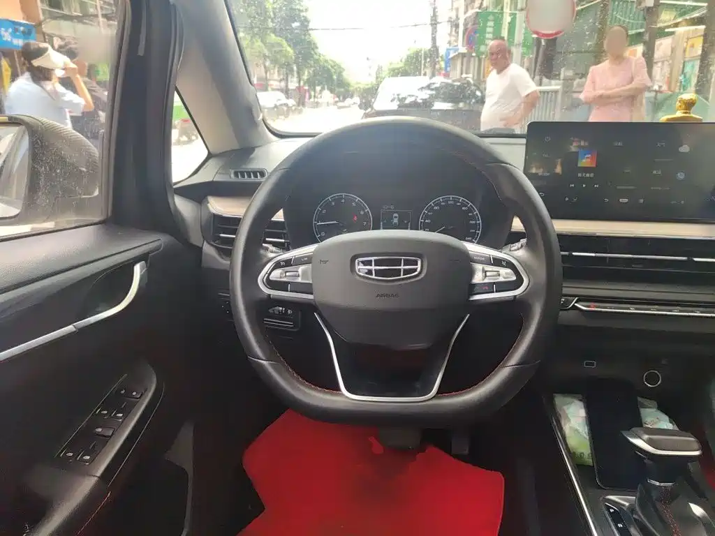 Geely Vision X3 — миниатюра 6