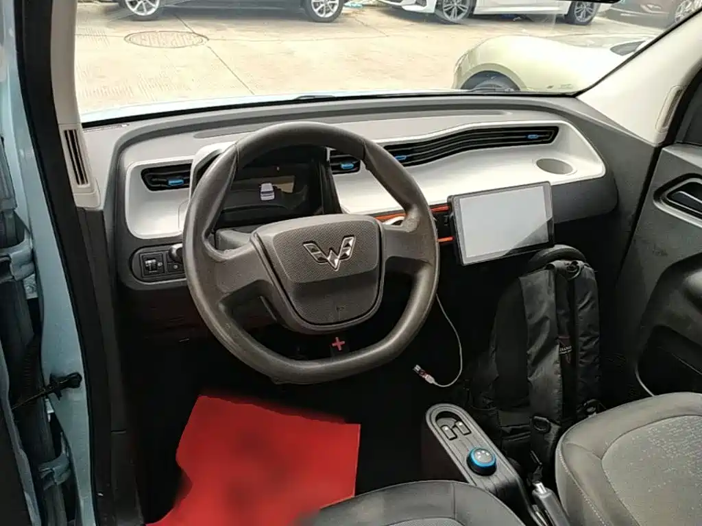 Wuling MINIEV — миниатюра 10