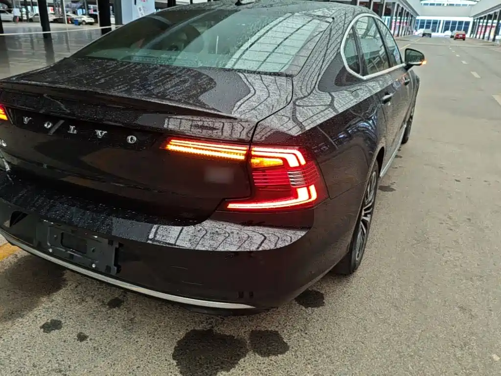 Volvo S90 — миниатюра 8