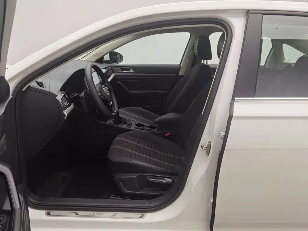 Volkswagen Lavida — миниатюра 10