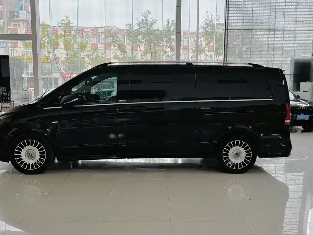 Mercedes-Benz V-Class — миниатюра 3