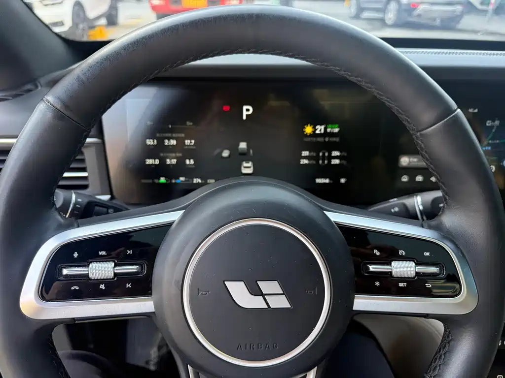 Li Auto Li ONE — миниатюра 13