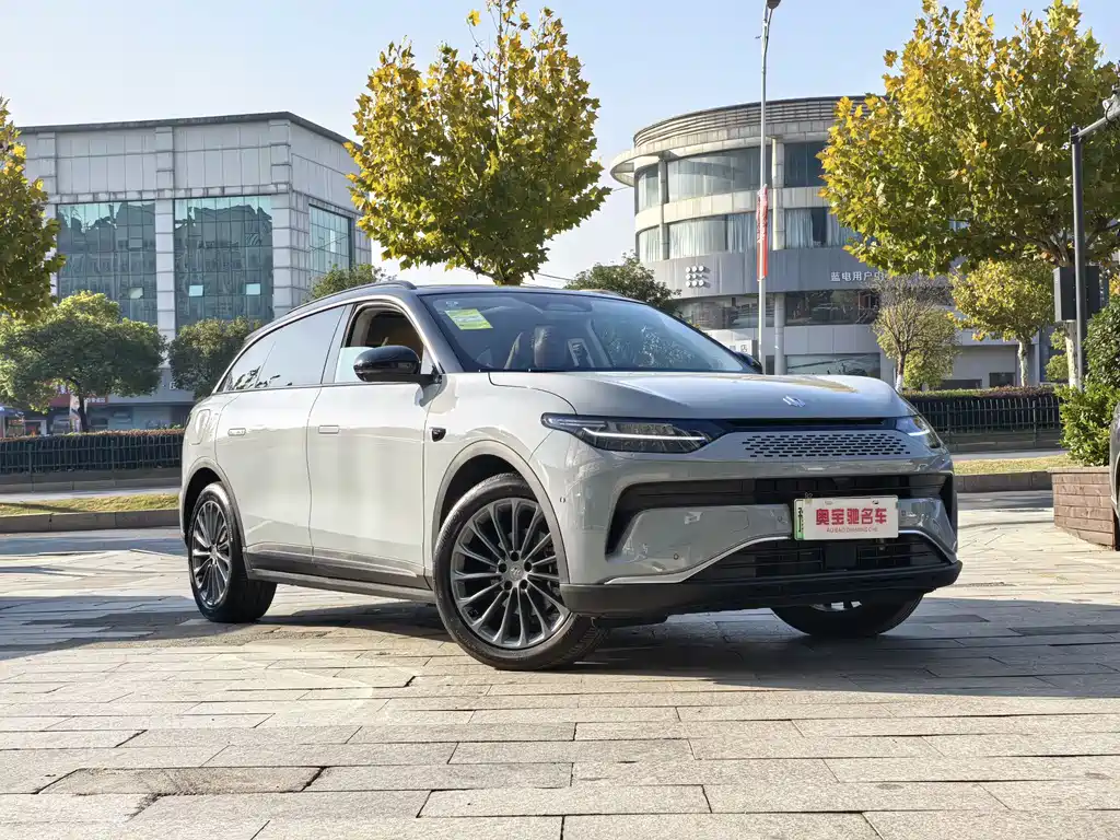 ZERO-RUNNING CAR ZERO RUN C11