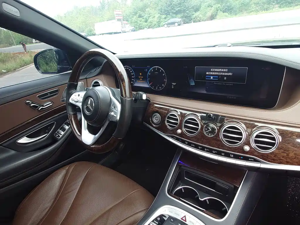 Mercedes-Benz S-Class — миниатюра 6