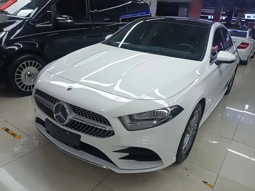 奔驰A级 2021款 改款 A 180 L 运动轿车 2022