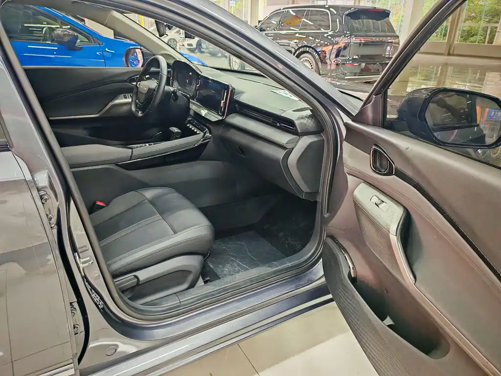 Baojun Valli — миниатюра 9