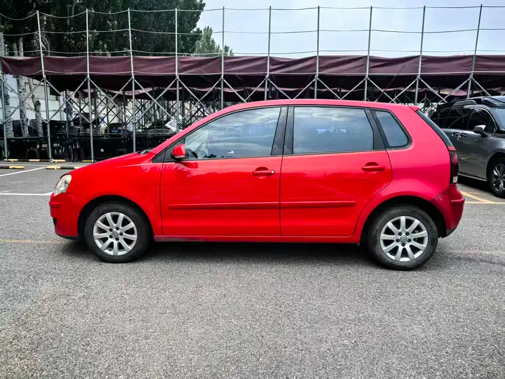 Volkswagen Polo 2009 1.4L AT